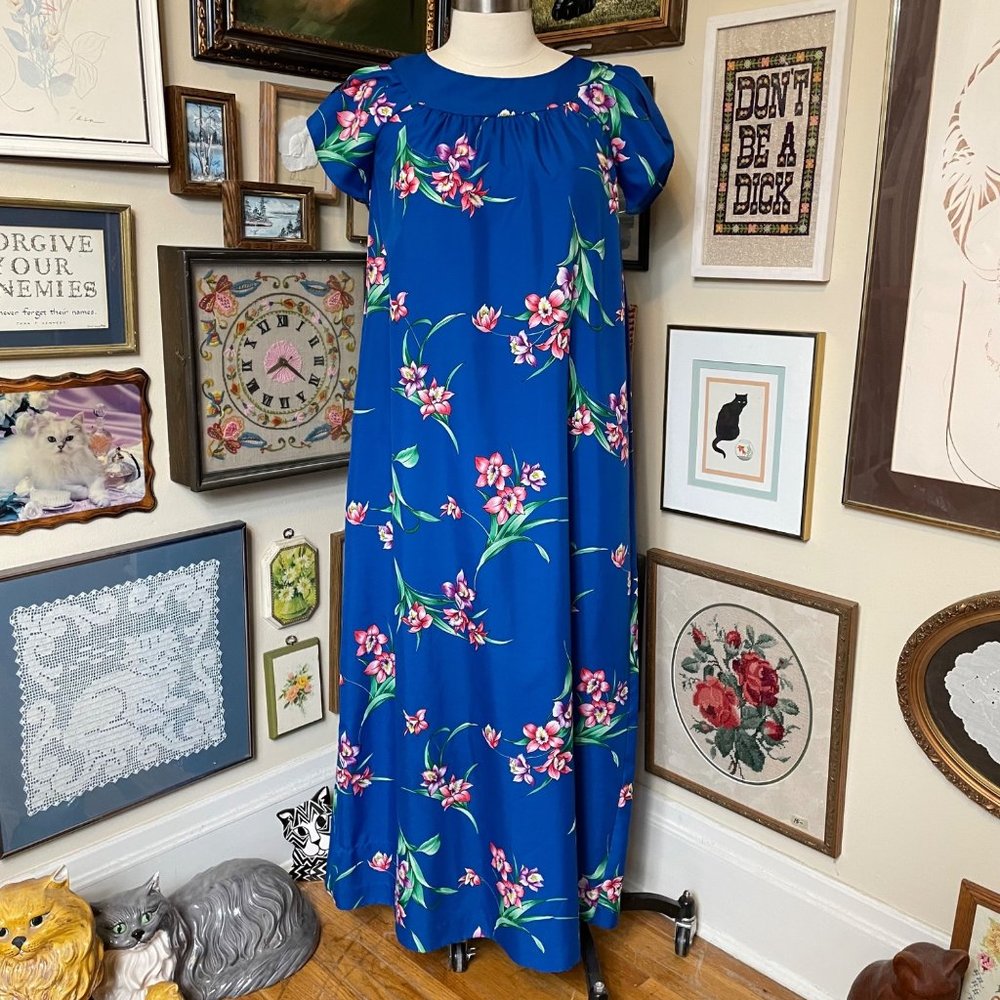 80s Vintage Hilo Hatties Blue Lightweight Polyester Orchid Print Maxi MuuMuu S
